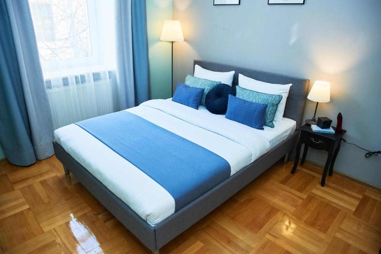 Cozy Apartment, 5Mins To Opera Lviv Extérieur photo