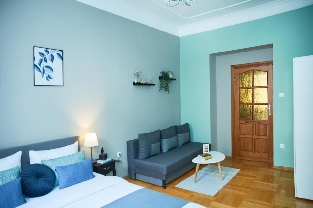 Cozy Apartment, 5Mins To Opera Lviv Extérieur photo